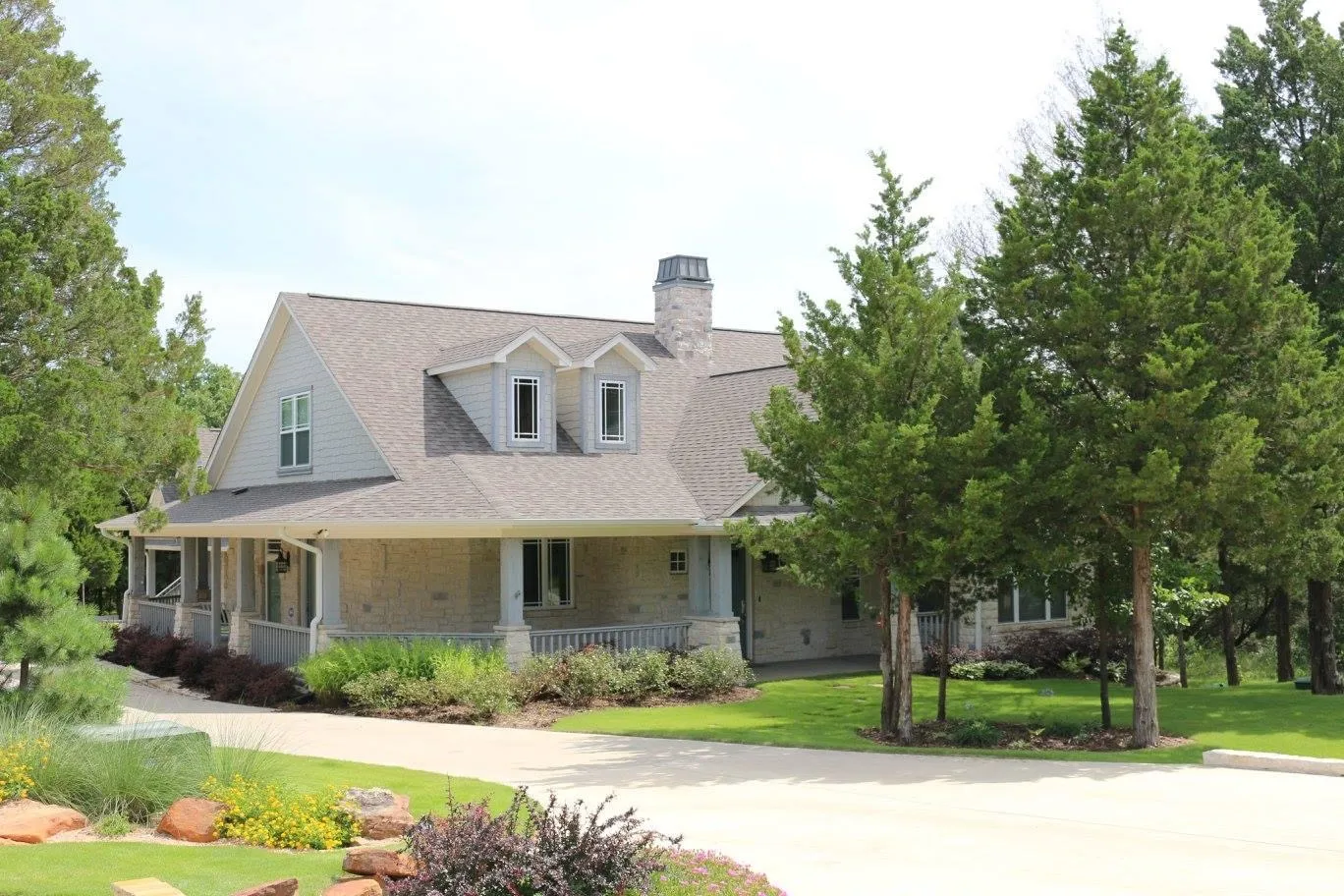 Custom home exterior by Jack Steed Homes — view 3